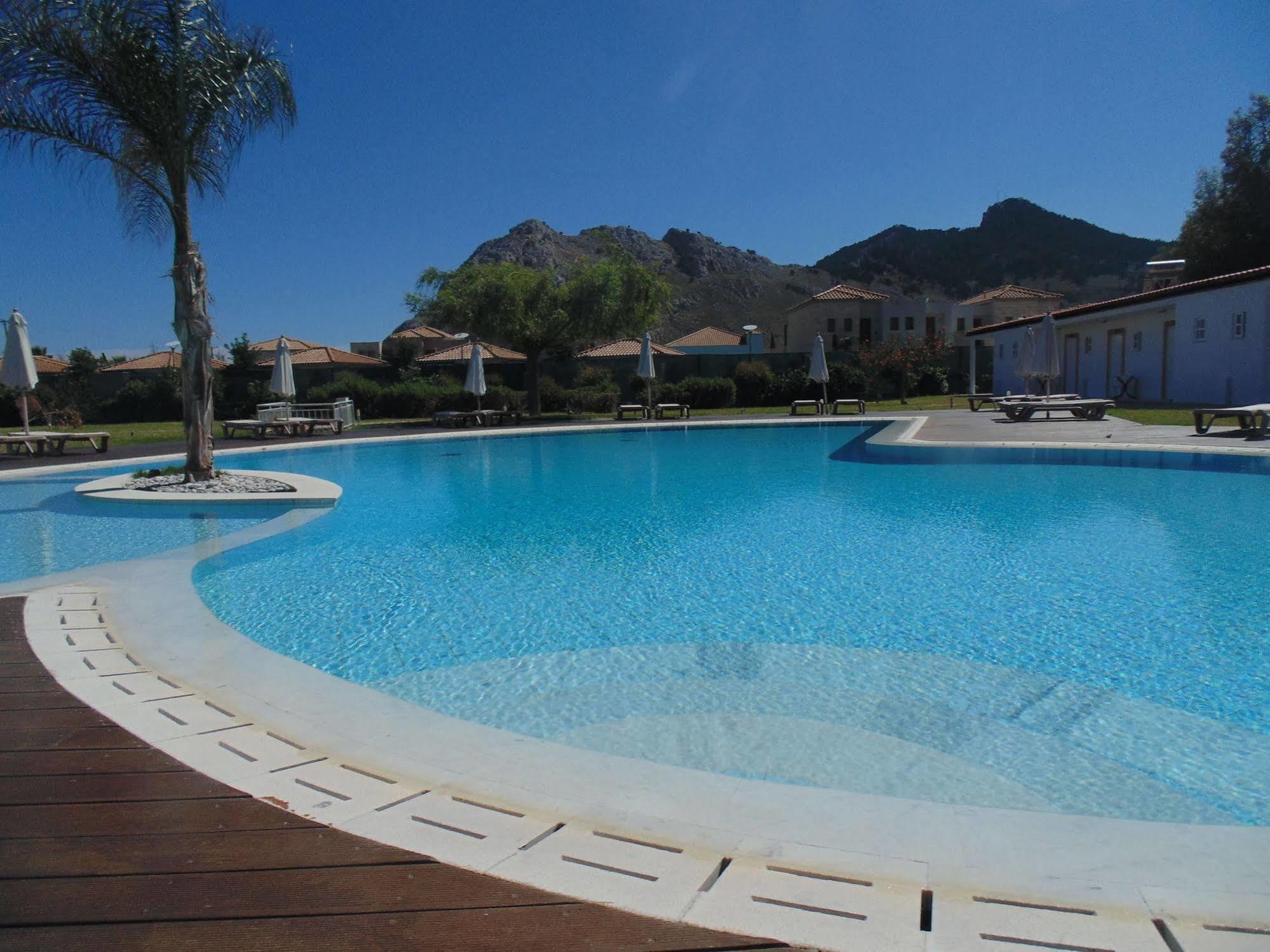 Alfa Hotell 3*